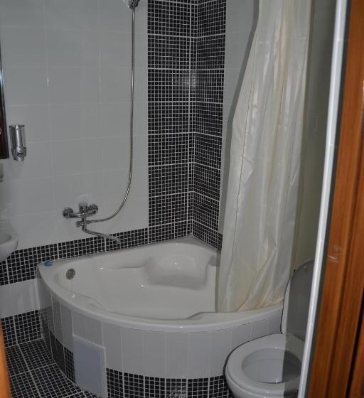 Отель Zukhro Boutique