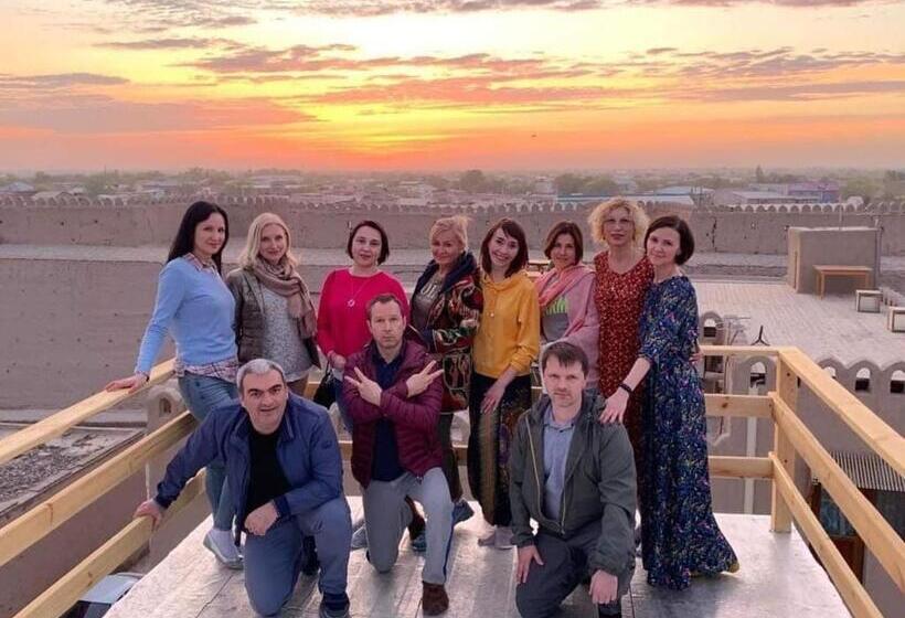 Отель Zukhro Boutique