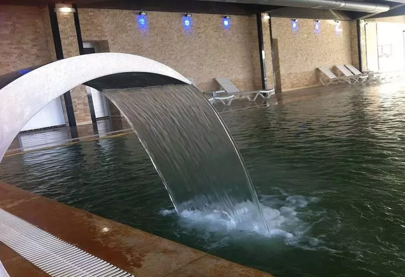استراحتگاه Merada Termal Hotel & Spa