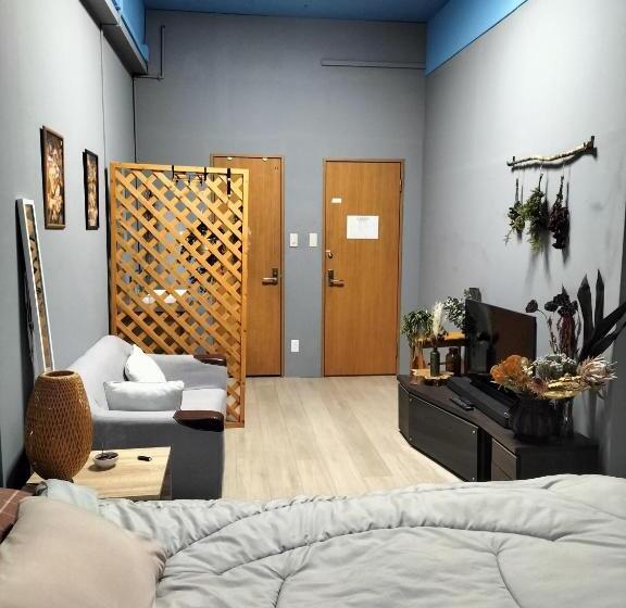 Backstage Party Hostel & Bar