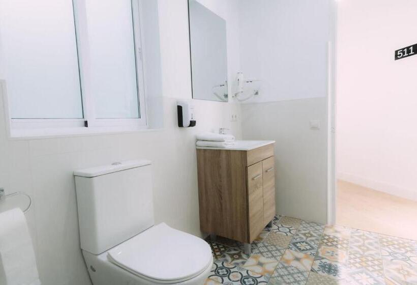 تختخواب و صبحانه Concept Rooms