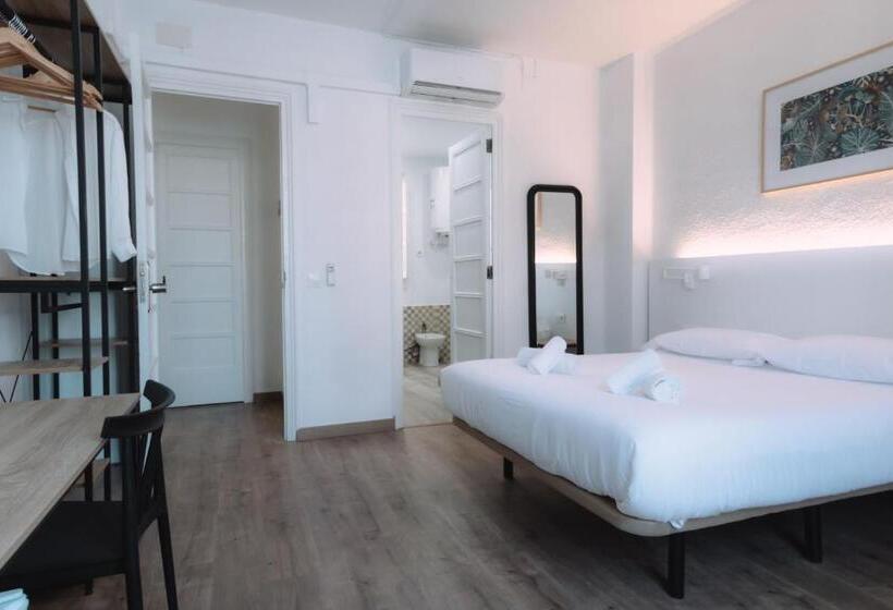 تختخواب و صبحانه Concept Rooms