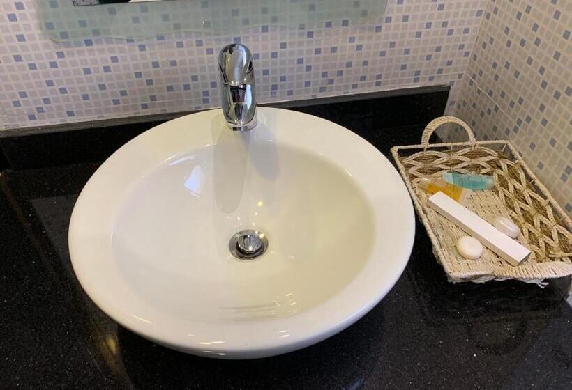 هتل Capital Hôtel