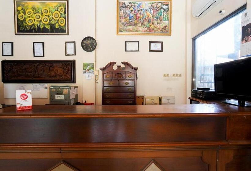 Capital O 1430 Hotel Ratna Syariah