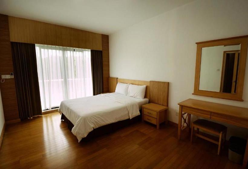 בית מלון כפרי Imperial Suites Bintulu