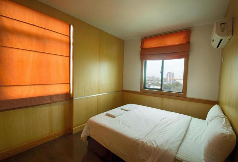 בית מלון כפרי Imperial Suites Bintulu