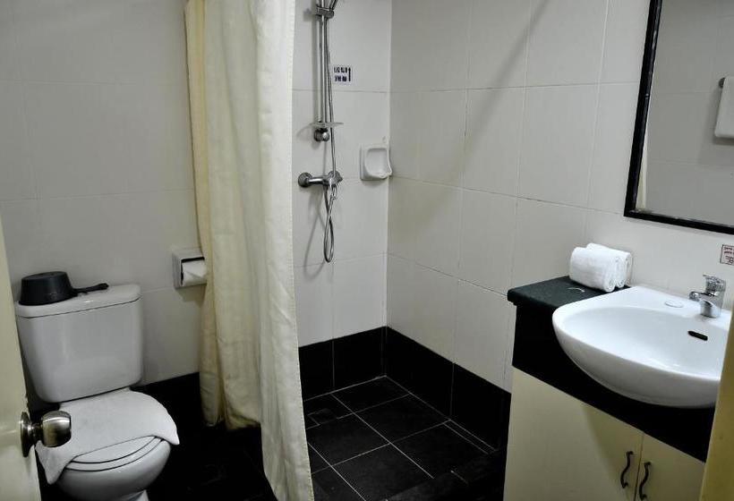 בית מלון כפרי Imperial Suites Bintulu