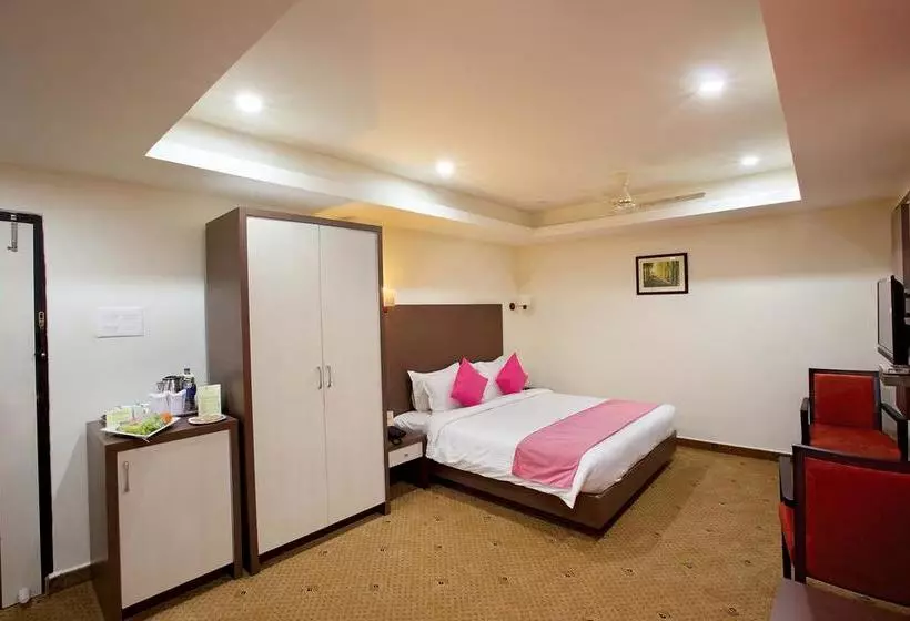 Hotel Joyees Residency