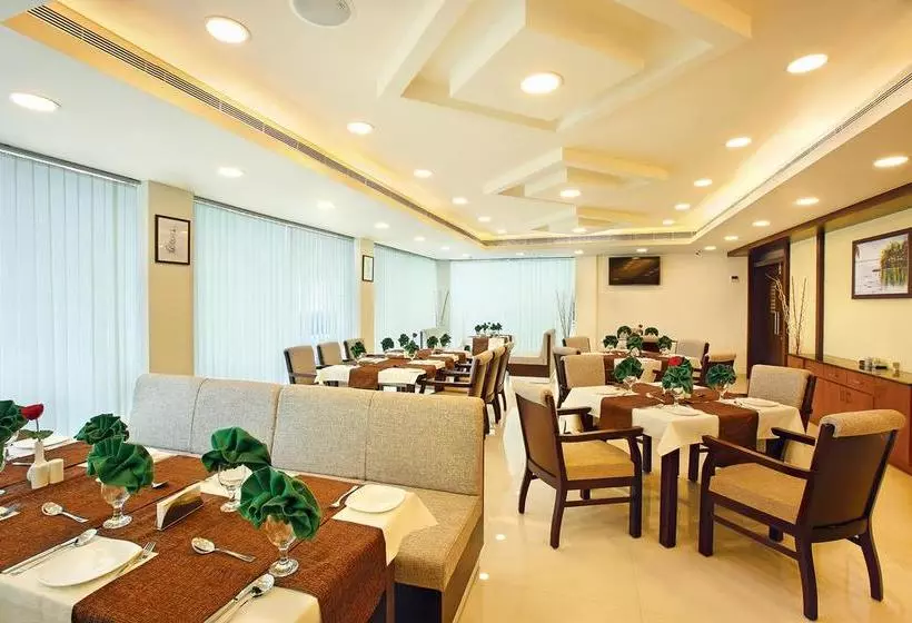 Hotel Joyees Residency