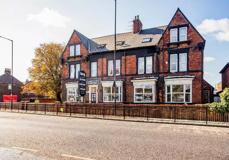 ホテル The Longlands