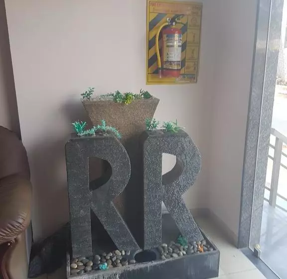 ホテル R R Grand