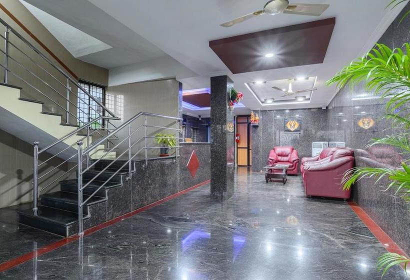 Отель Capital O 17320 Vijaya Residency