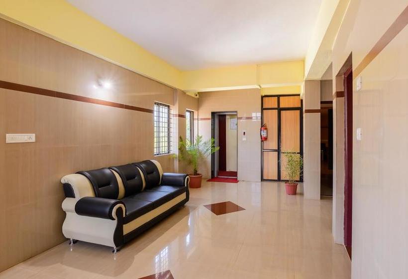 Отель Capital O 17320 Vijaya Residency