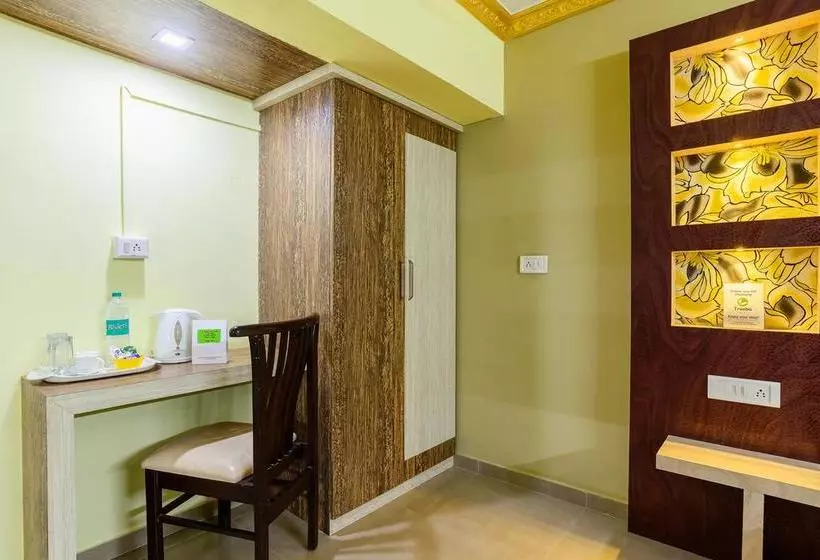 ホテル Capital O 17320 Vijaya Residency
