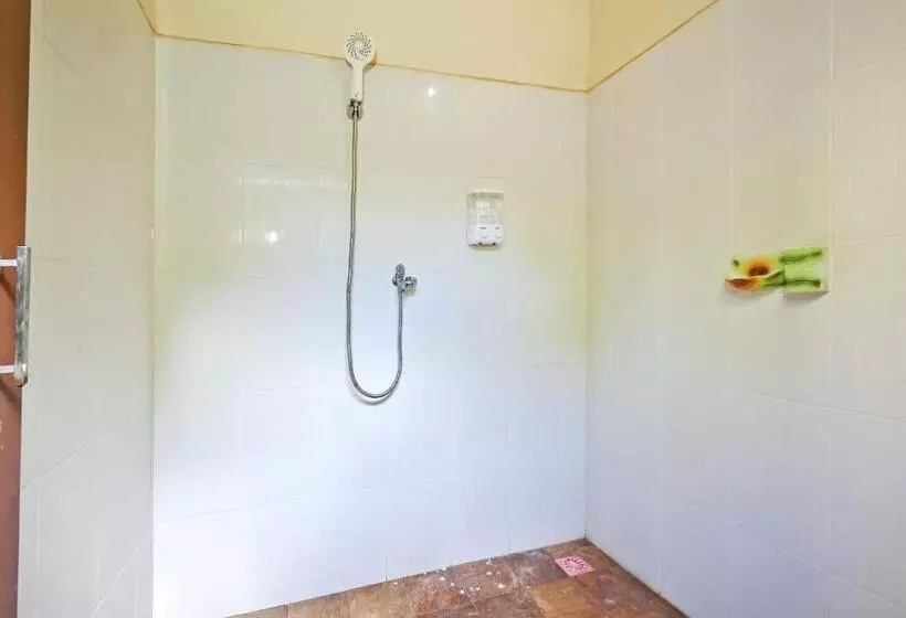 Lembongan Hostel