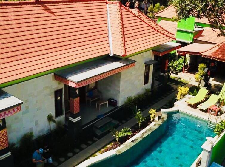 Lembongan Hostel
