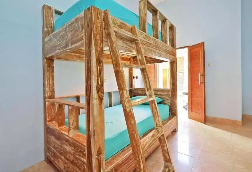 Lembongan Hostel
