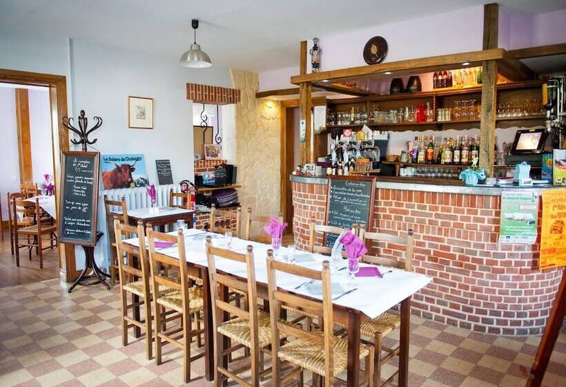 Logis Hotel Restaurant Le Relais Fleuri