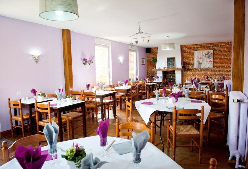 Logis Hotel Restaurant Le Relais Fleuri