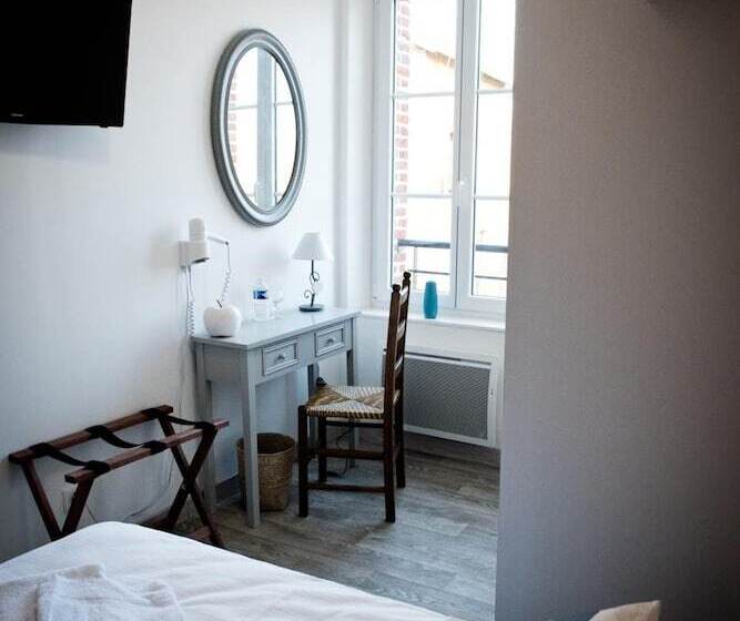 Logis Hotel Restaurant Le Relais Fleuri