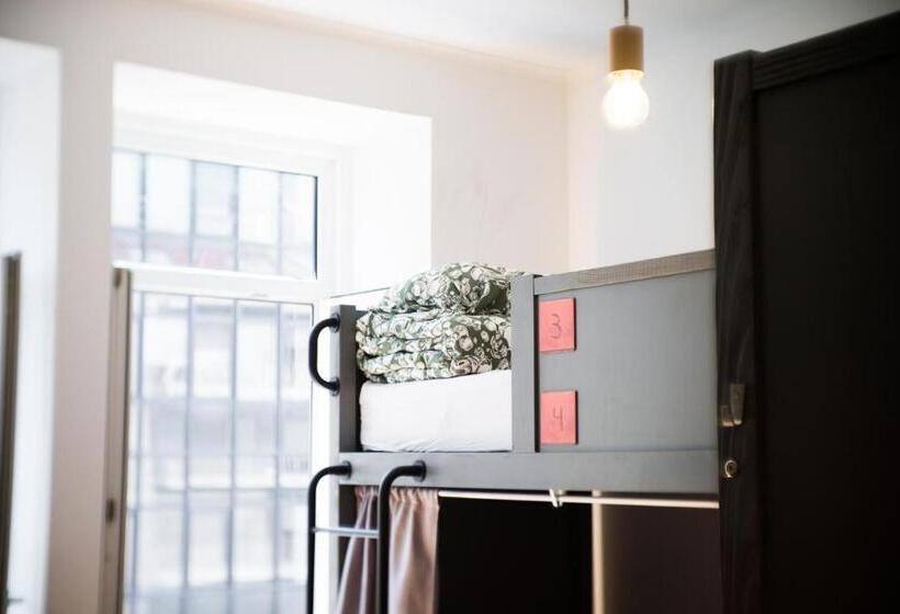 Общежитие WOT Lisbon Patio