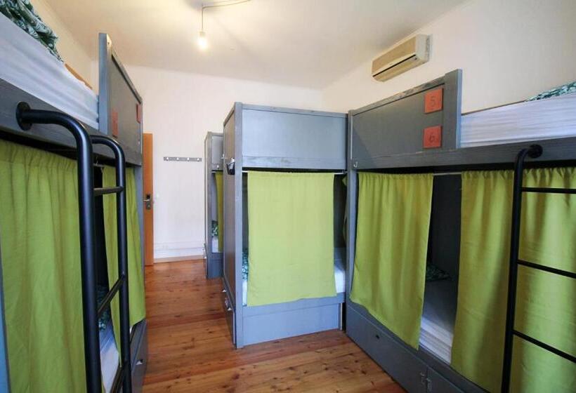 Общежитие WOT Lisbon Patio