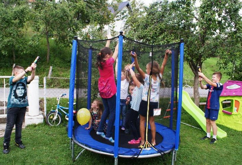 تختخواب و صبحانه Kraljska Koliba   Kralje S Cottage