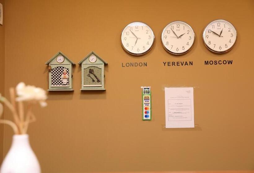 Bed & Breakfast Popock Baghramyan