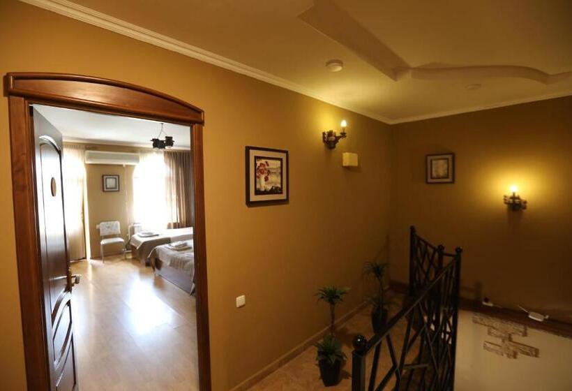 Bed & Breakfast Popock Baghramyan