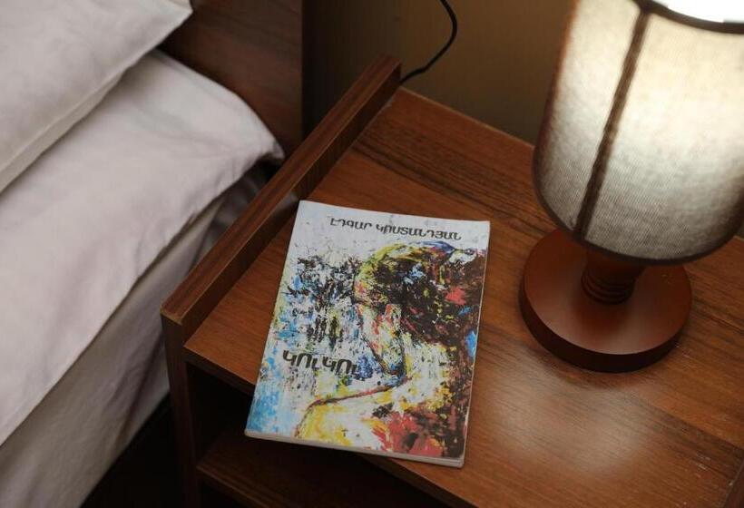 Bed & Breakfast Popock Baghramyan