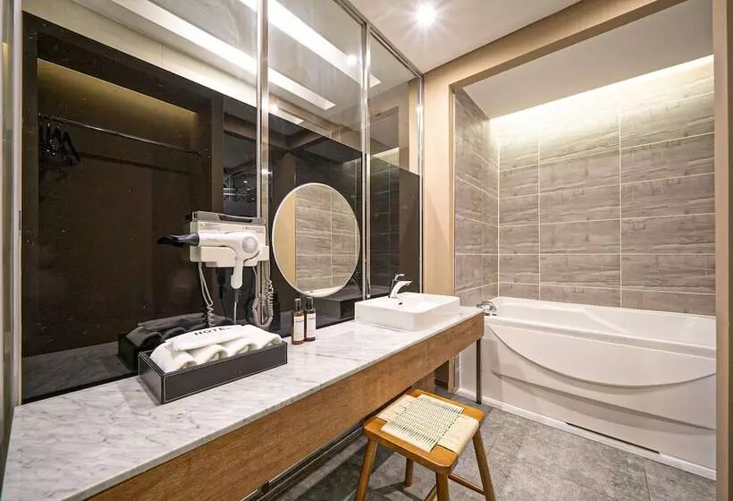 Brown Dot Hotel Daegu Hyukshin Doshi