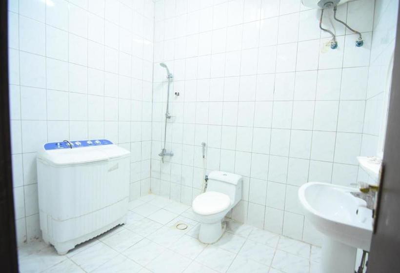 ホテル Al Eairy Apartments Al Riyad 5