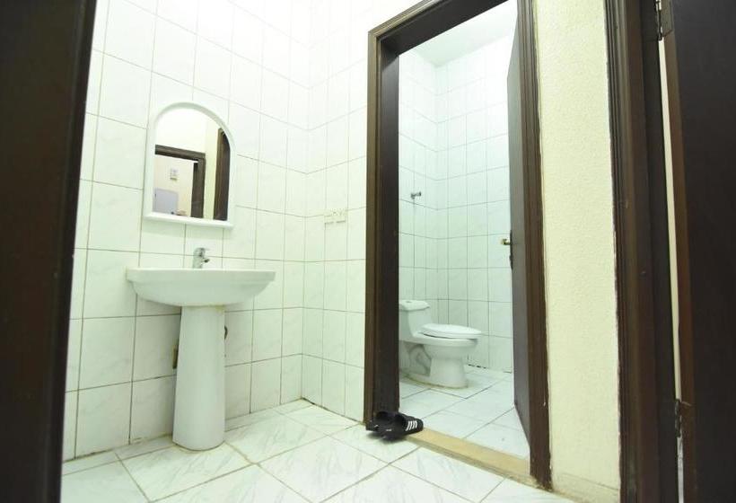 ホテル Al Eairy Apartments Al Riyad 5