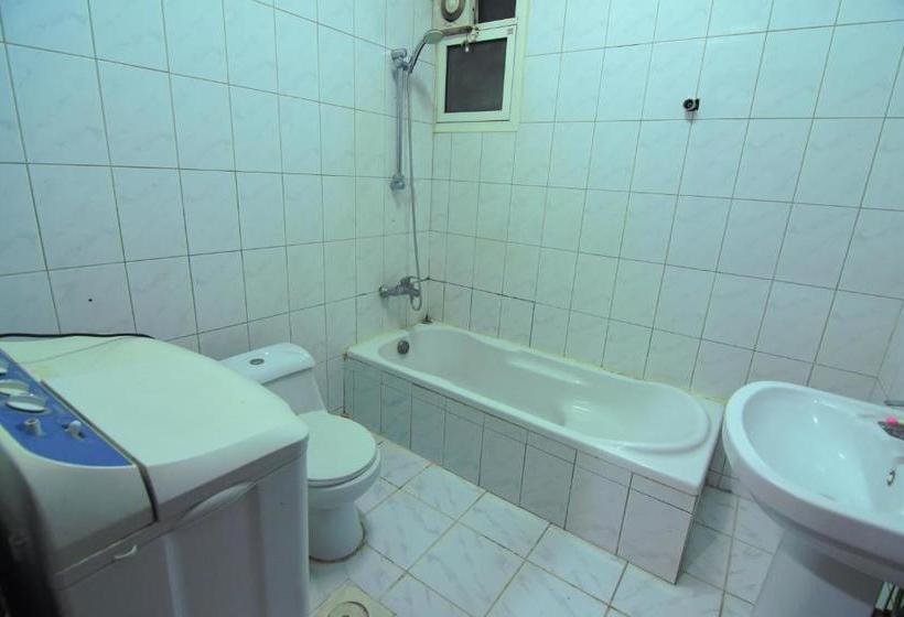 ホテル Al Eairy Apartments Al Riyad 5