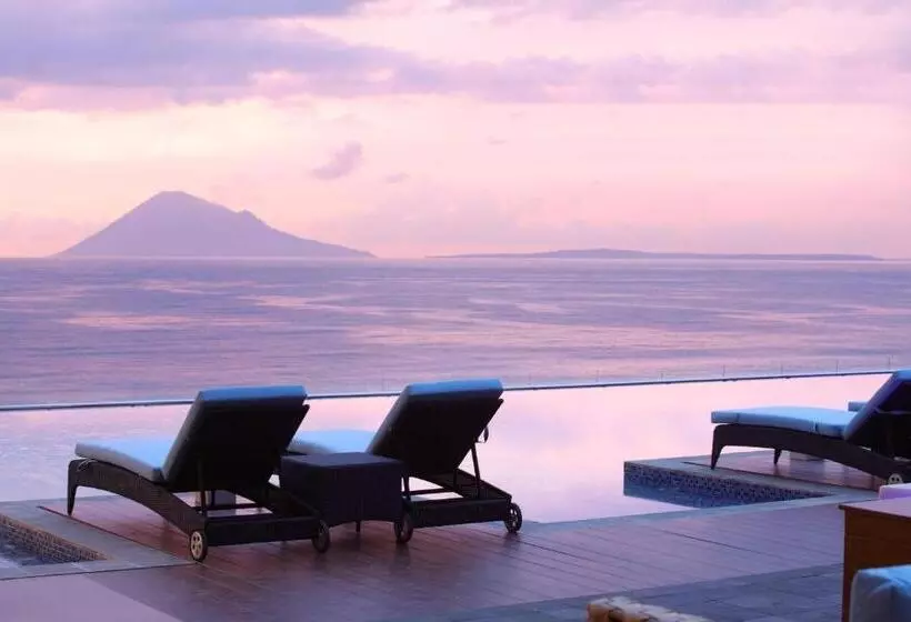 Hotelli Four Points By Sheraton Manado