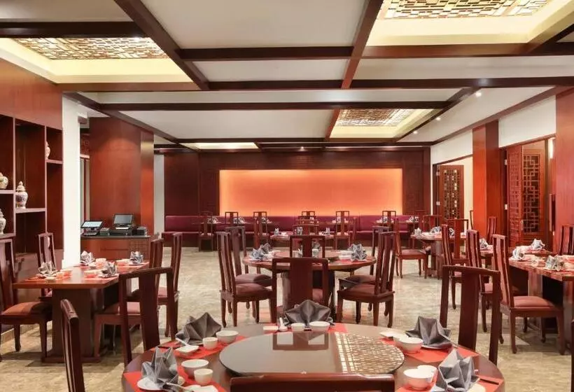 Hotelli Four Points By Sheraton Manado