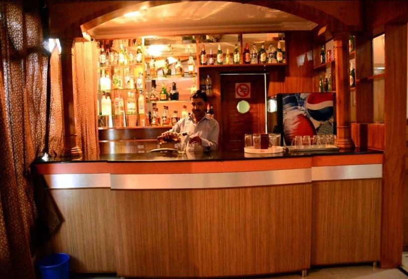 Hôtel Highland Regency