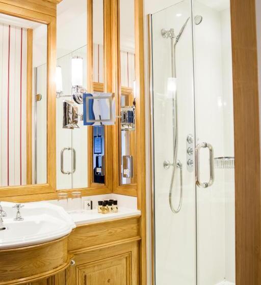 فندق Leander Club