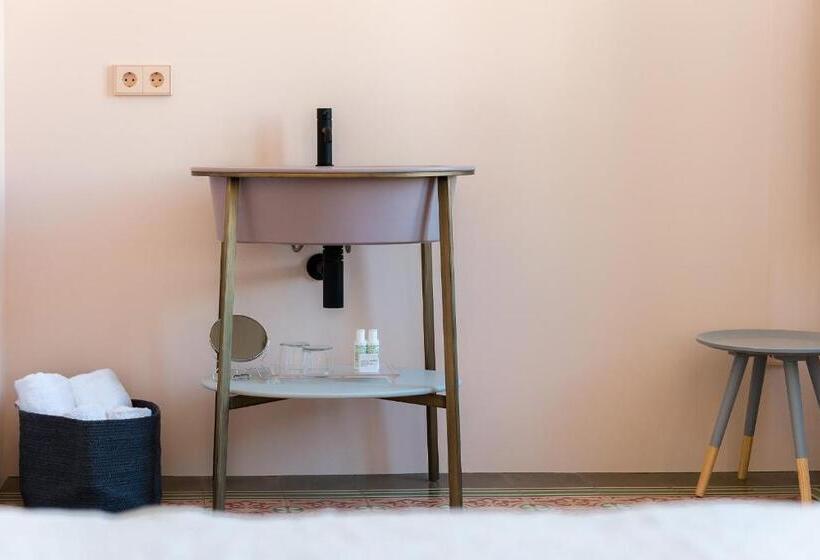 هتل Sodium Boutique