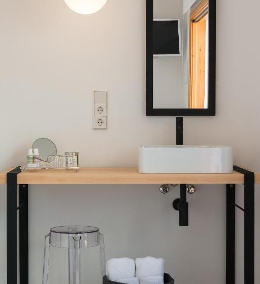 هتل Sodium Boutique