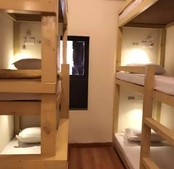 هاستل Bollywood Bed & Breakfast