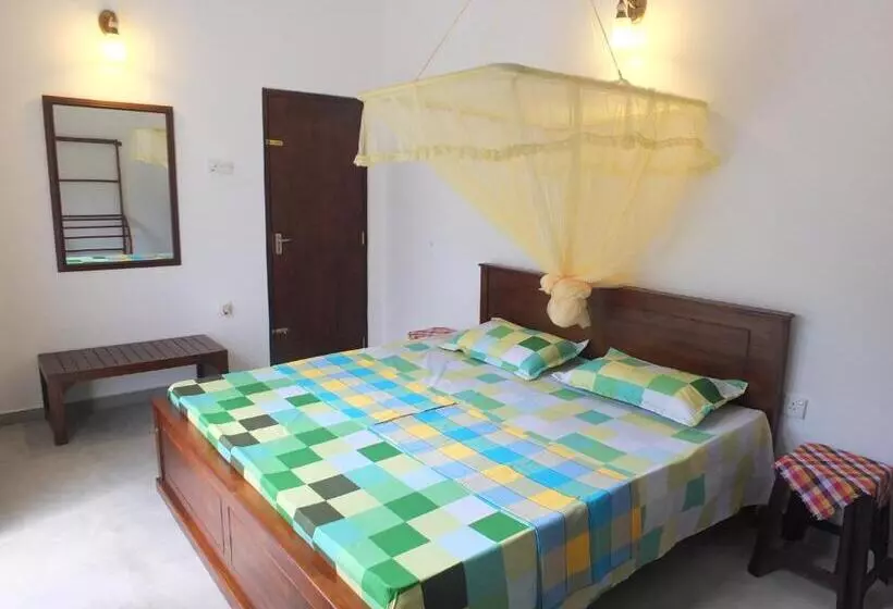 Aamiaismajoitus (B&B) Emildale Villa