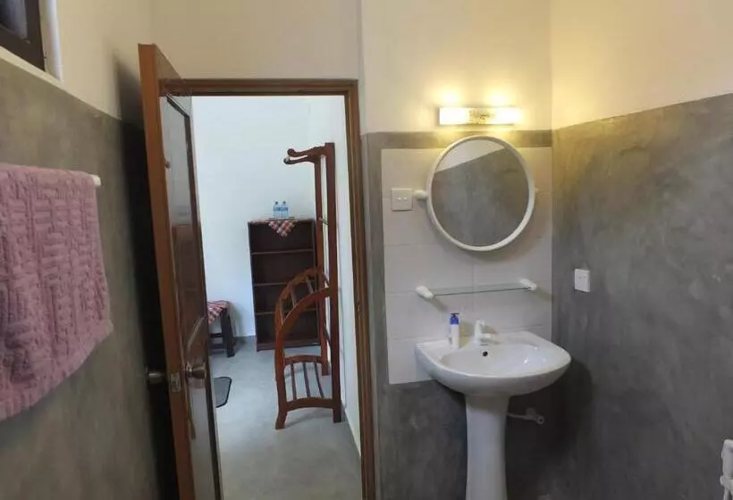 Aamiaismajoitus (B&B) Emildale Villa