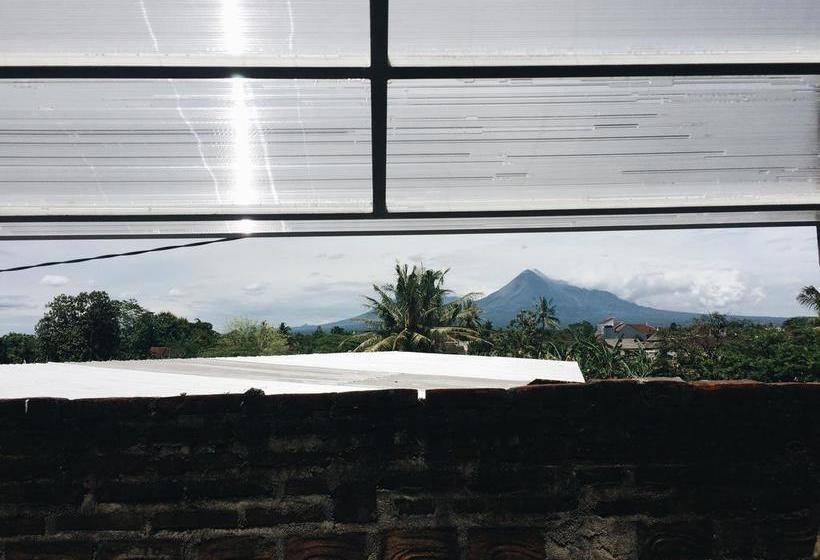 تختخواب و صبحانه Tura Turu Ngawen