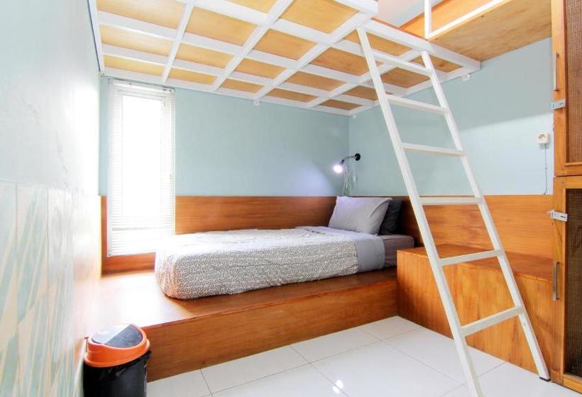 تختخواب و صبحانه Tura Turu Ngawen