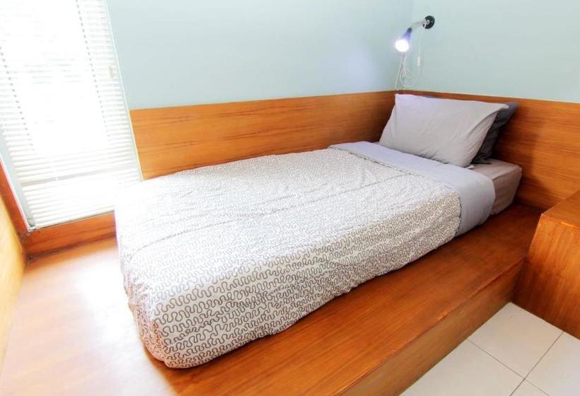 تختخواب و صبحانه Tura Turu Ngawen