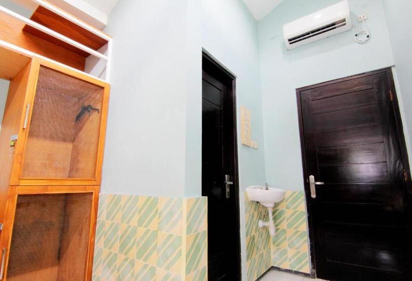 تختخواب و صبحانه Tura Turu Ngawen