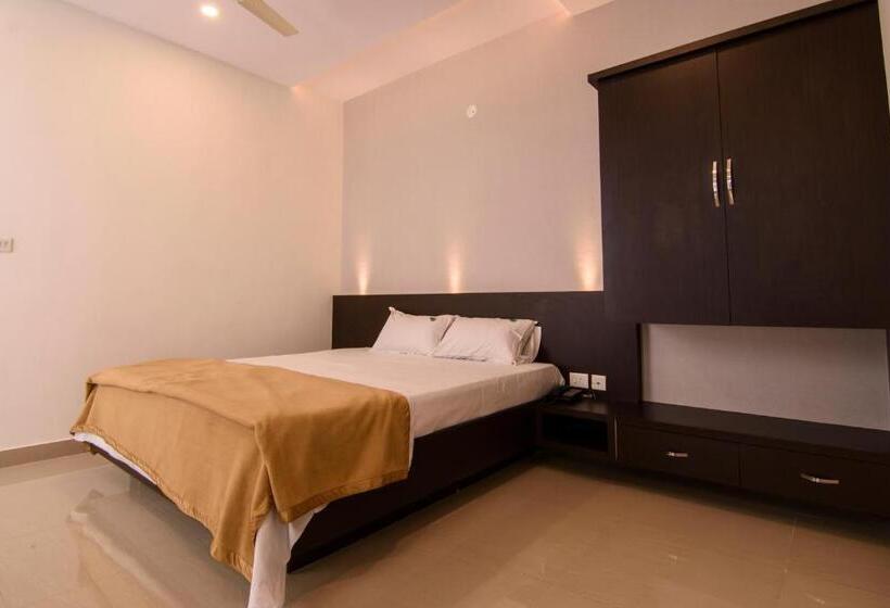 ホテル Ajantha Komforts, Bengaluru