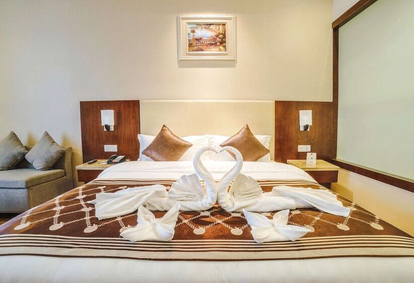 בית מלון כפרי Clarion Inn Jaipur