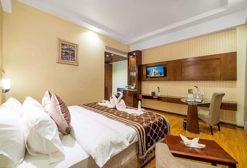 בית מלון כפרי Clarion Inn Jaipur